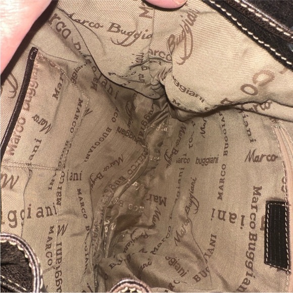 Elegant Black Leather Tote Bag - Picture 4 of 4